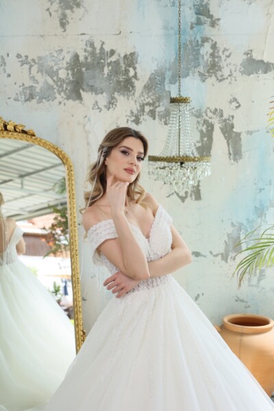 Helen Modeli Gelinlikler Kocaeli  Gelinlikçi Helen Modeli Gelinlikler Kocaeli Gelinlikçi