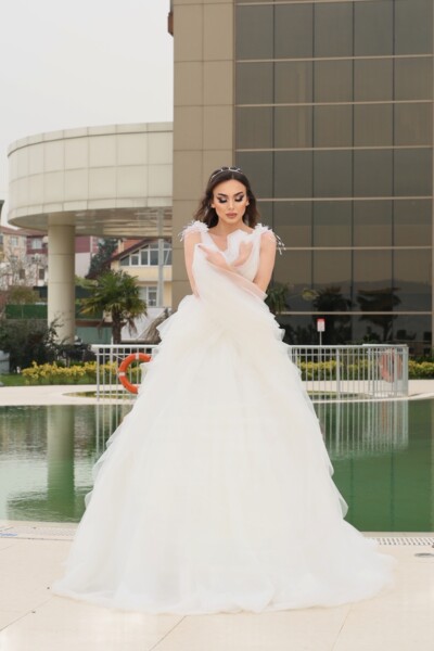 Helen Modeli Gelinlikler Kocaeli  Gelinlikçi Helen Modeli Gelinlikler Kocaeli Gelinlikçi